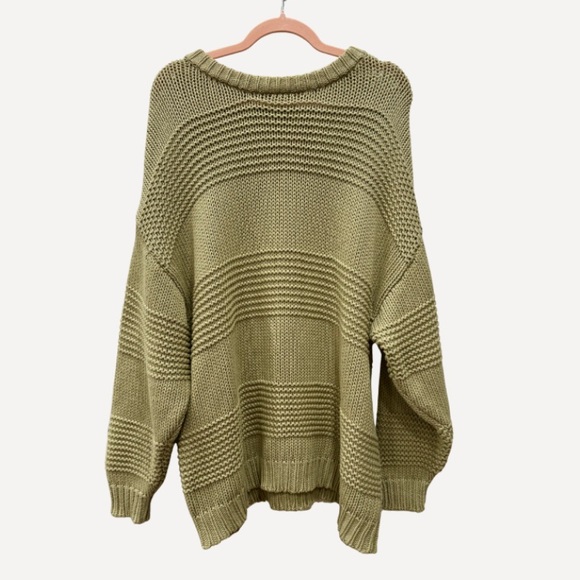 Zulu & Zephyr Olive Ripple Knit Sweater | 4 - Picture 2 of 8